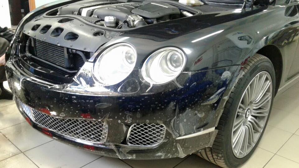 оклейка бампера Bentley пленкой PremiumShield