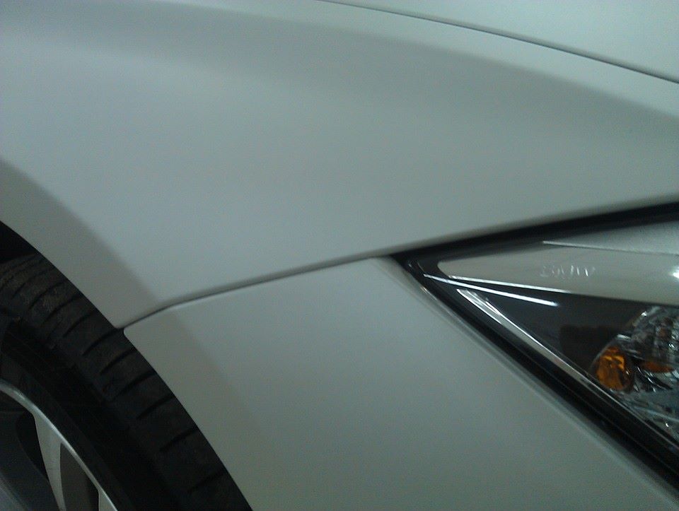 защита крыльев матовой пленкой белый BMW3