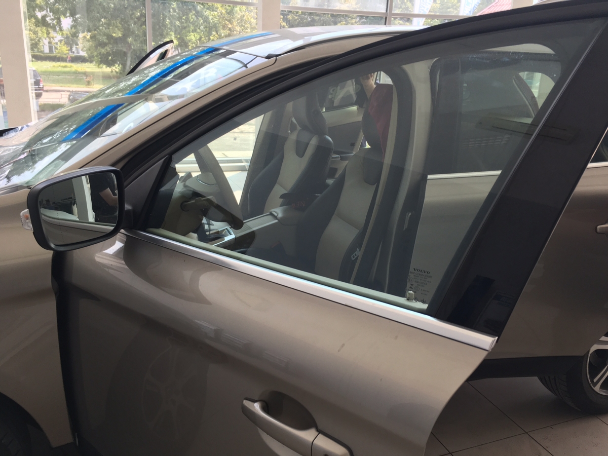 Тонировка боковых передних стекол автомобиля